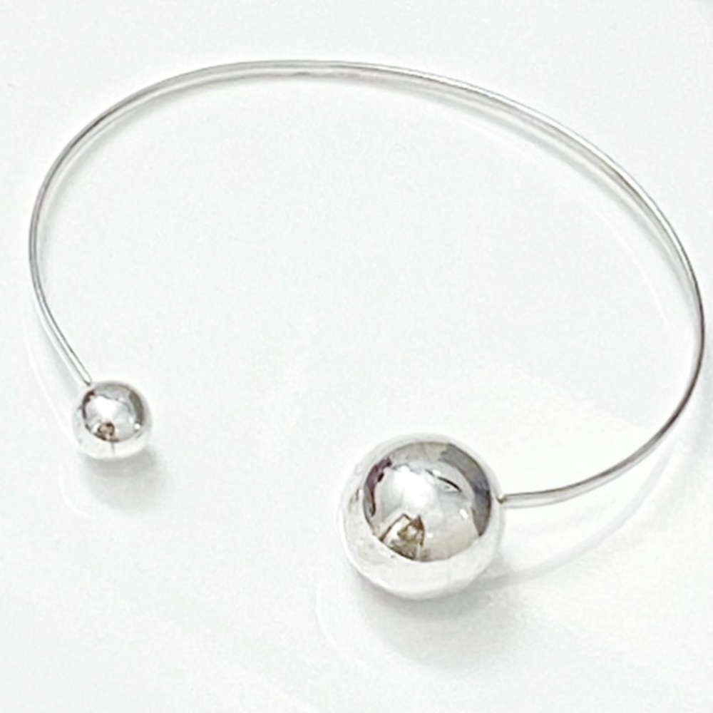 Sidney Thomas Silver Ball Wire Bracelet